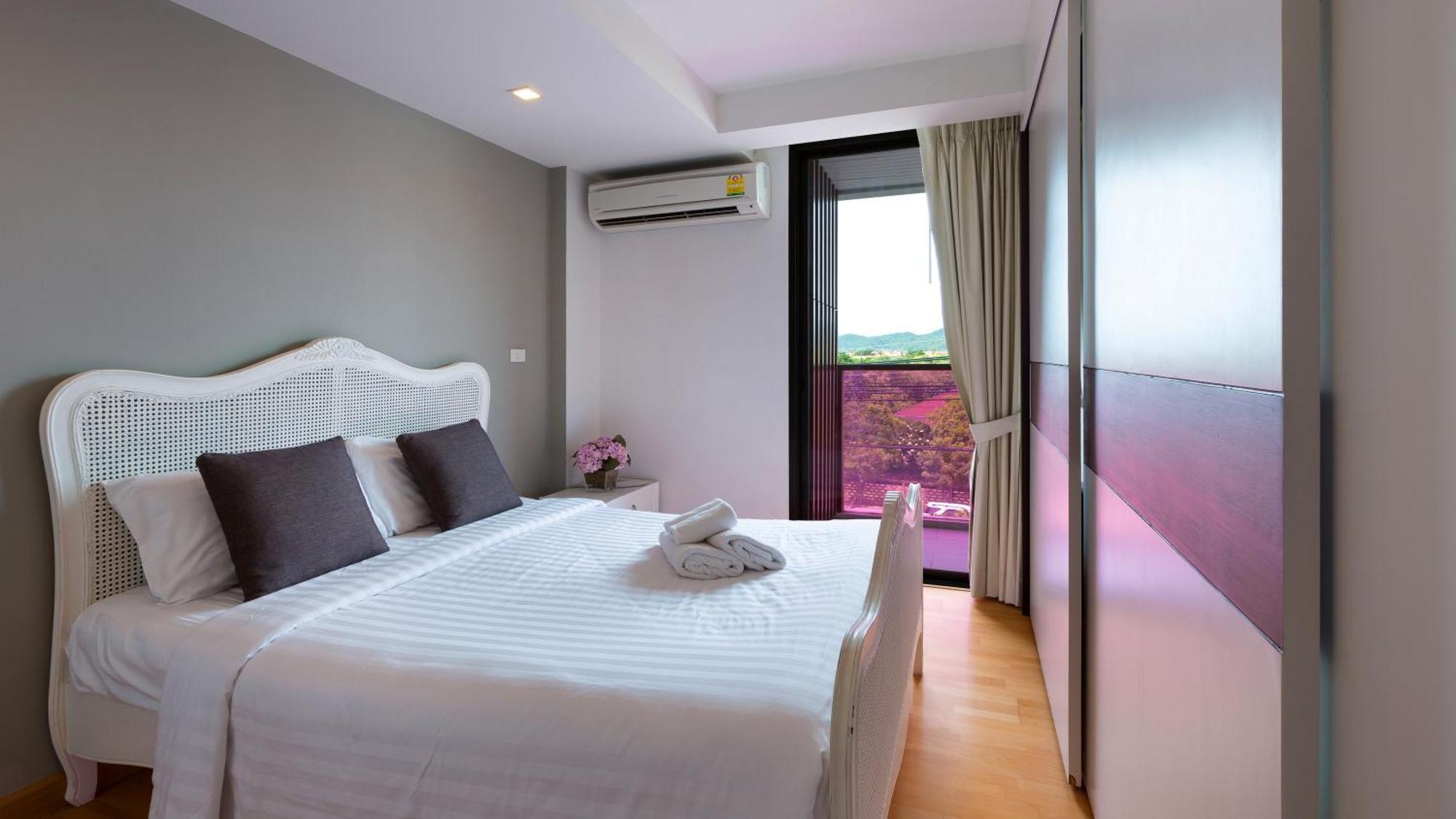 Rocco Hua Hin Beach Seaview 객실 사진